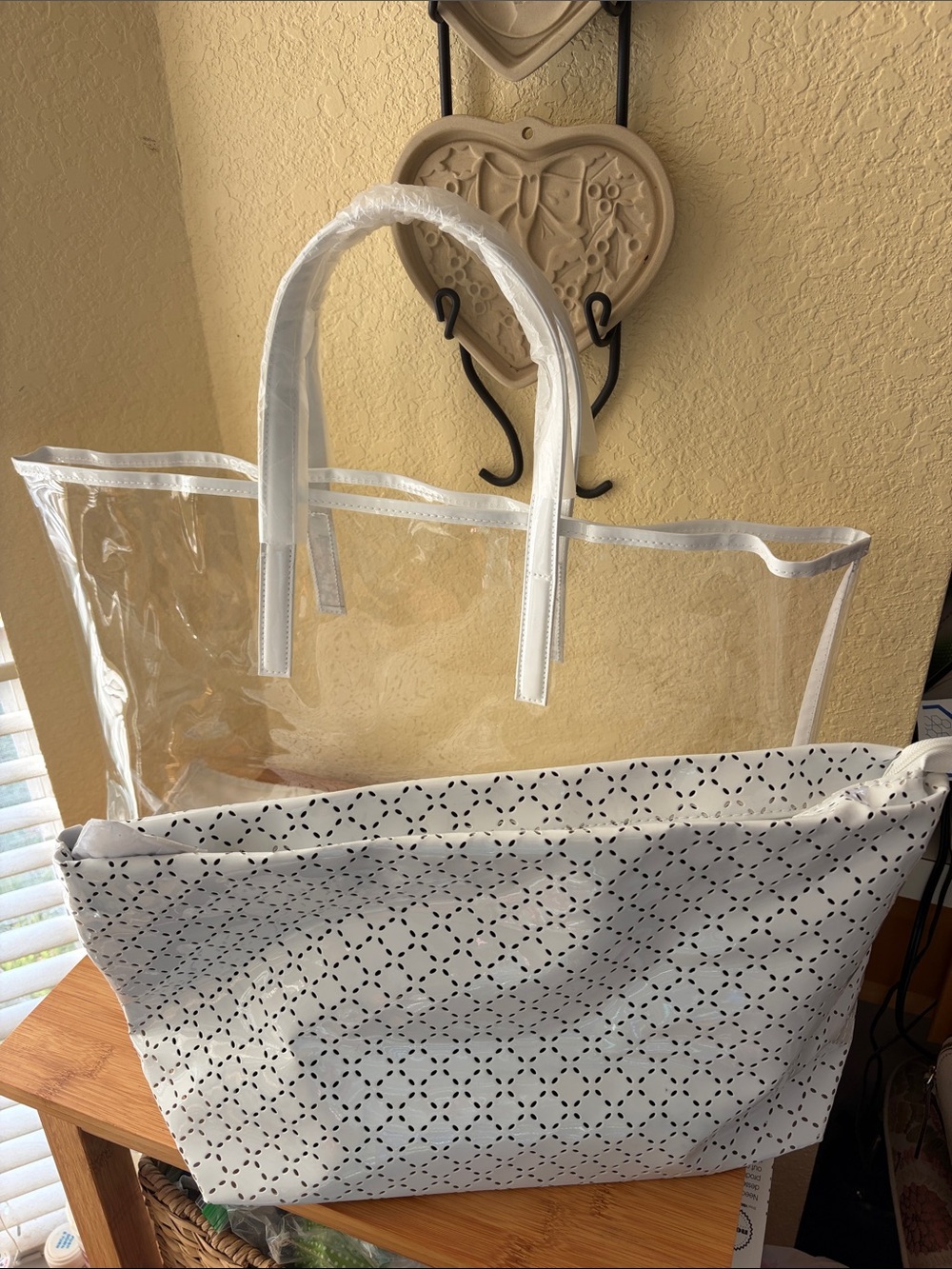 Estee Lauder Clear Tote with White Trim and Printed Insert
